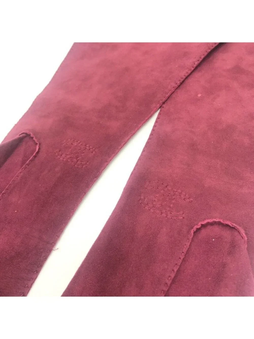 Chanel Gloves CC Logo Suede Wine